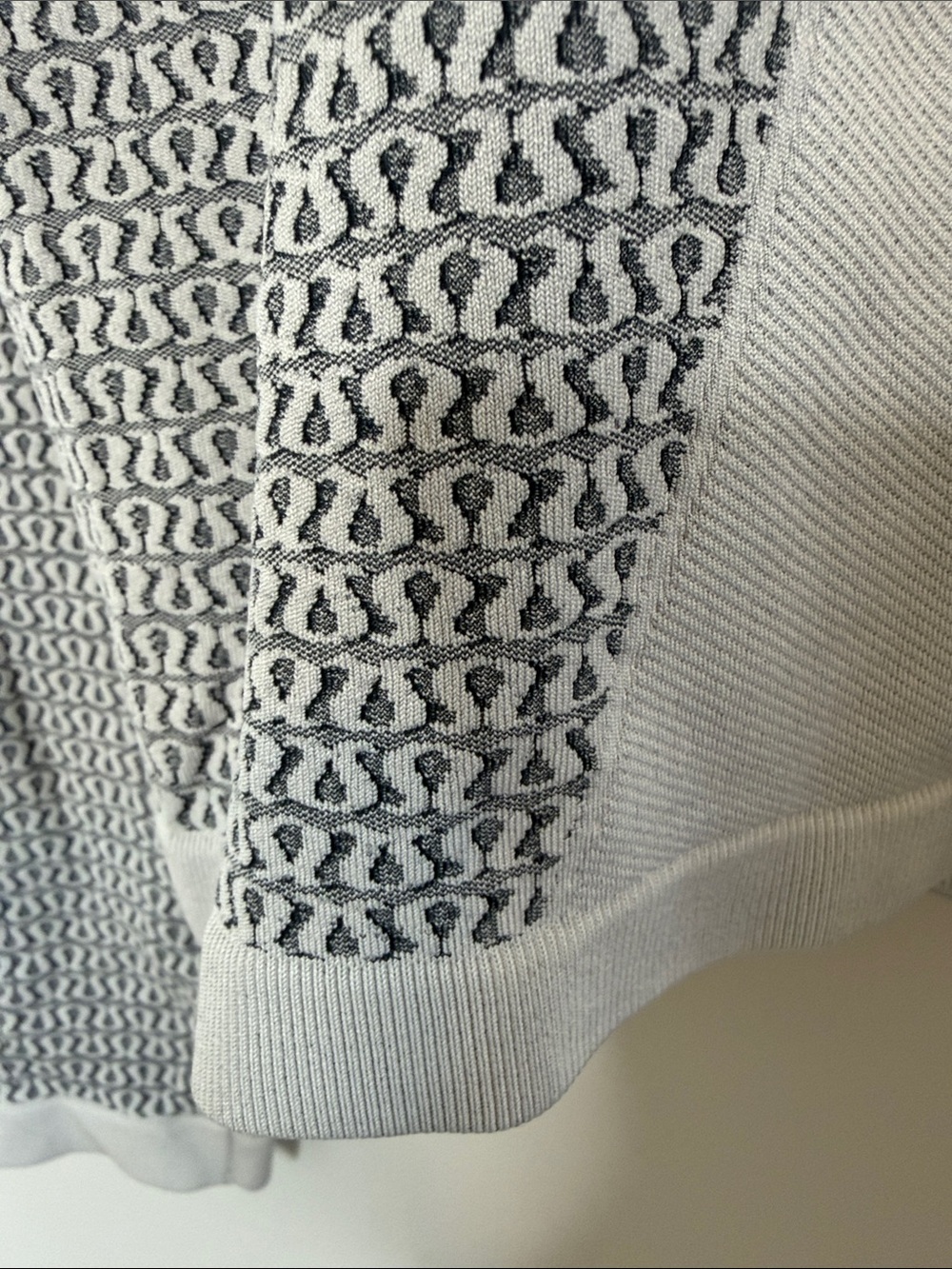 lululemon athletica Light Gray Textured Crewneck Sweater - Picture 6 of 7